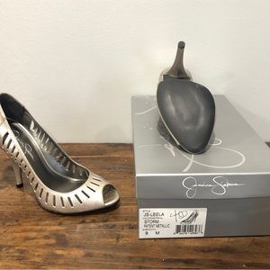 NEW Jessica Simpson High heel SIZE 9